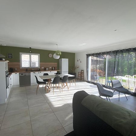 Villa Au Moryllon à Lompnas Extérieur photo
