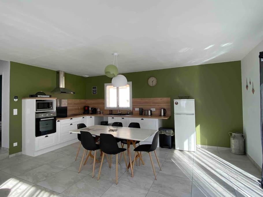 Villa Au Moryllon à Lompnas Extérieur photo